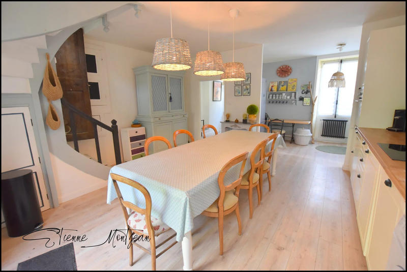 Maison traditionnelle - 169 m²