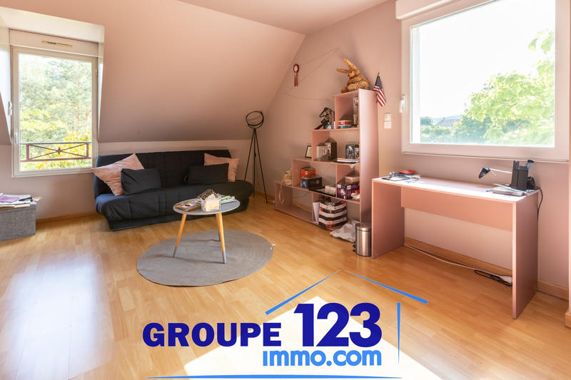 Maison - 286 m² - 7 pièces