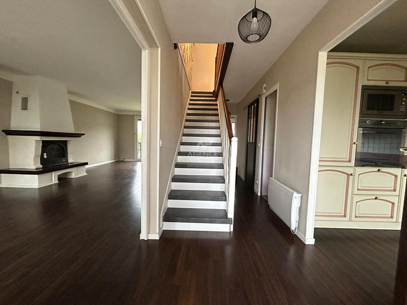 Maison - 120 m² - 6 pièces