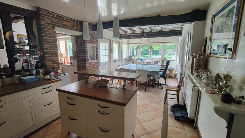 Maison - 360 m² - 15 pièces