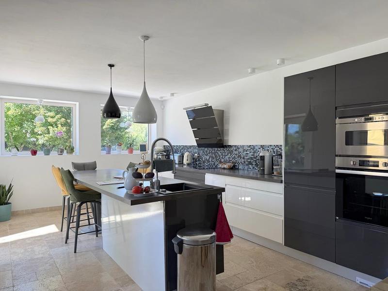 Maison - 190 m² - 7 pièces