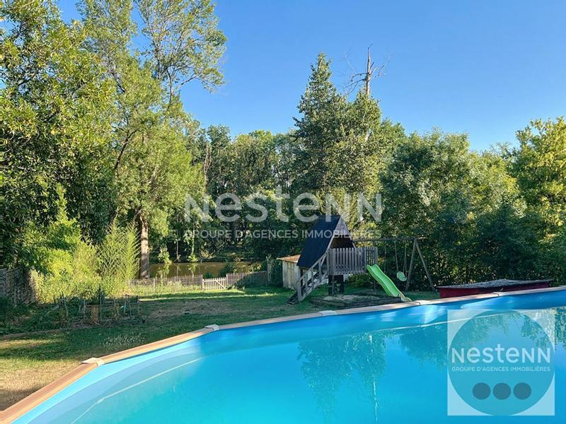 Maison - 200 m² - 8 pièces