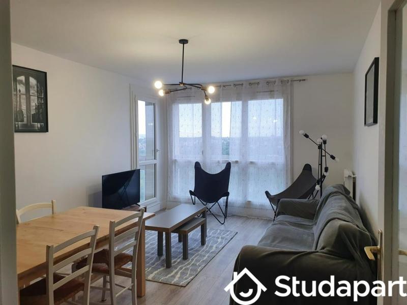 Chambre - 12 m² - 1 pièce