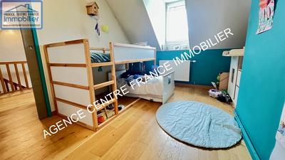 Appartement - 102 m² - 4 pièces