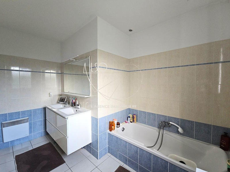 Maison traditionnelle - 124 m² - 5 pièces