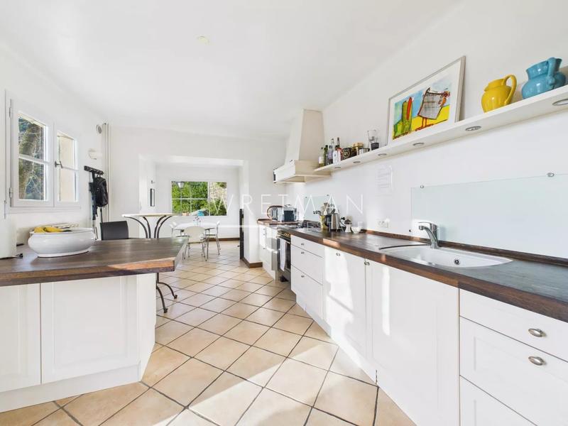 Maison - 141 m² - 5 pièces