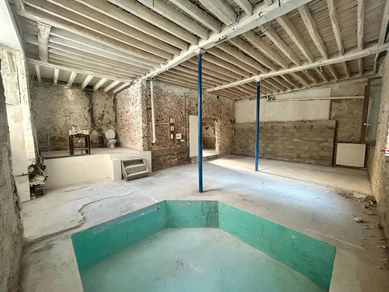 Local commercial - 75 m² - 1 pièce