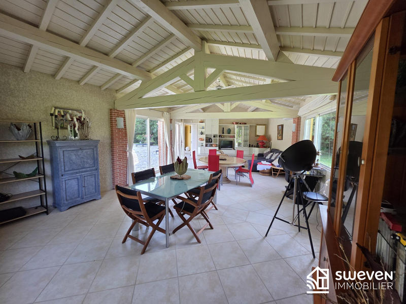 Mas - 360 m² - 10 pièces