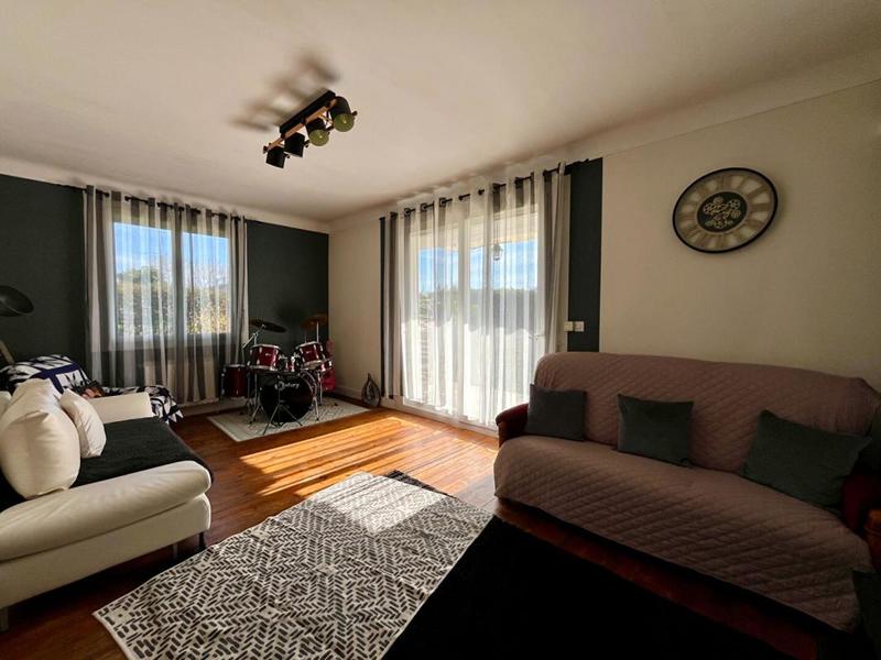 Maison - 206 m² - 8 pièces