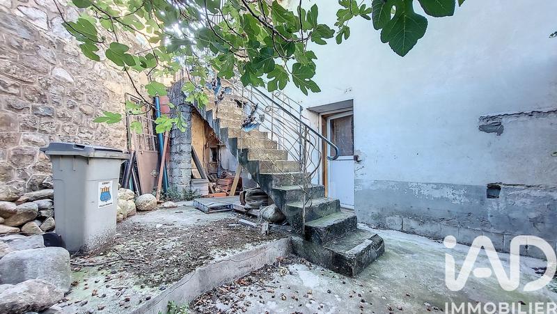 Maison - 230 m² - 6 pièces