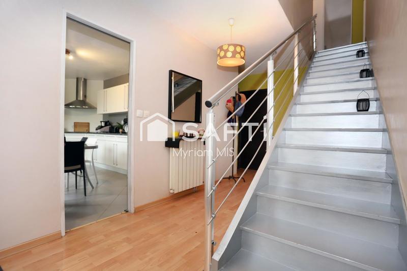 Maison - 185 m² - 6 pièces