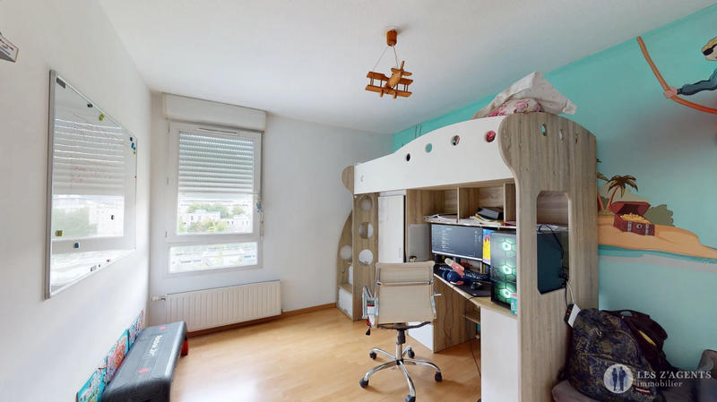 Appartement - 96 m² - 5 pièces