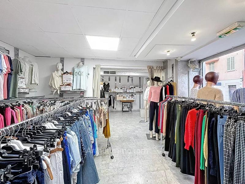 Magasins - 60 m² - 2 pièces