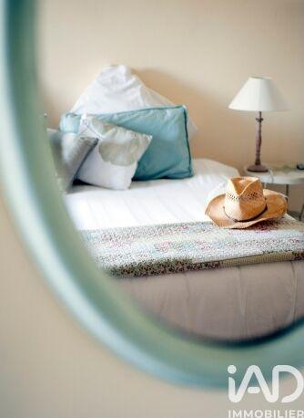 Maison - 375 m² - 8 pièces