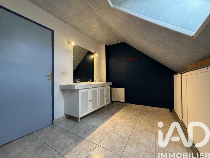 Maison - 197 m² - 9 pièces