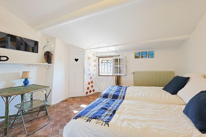 Maison - 234 m² - 7 pièces