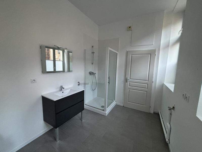 Appartement - 4 057 m² - 2 pièces