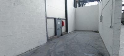 Entrepôt - 997 m² - 1 pièce