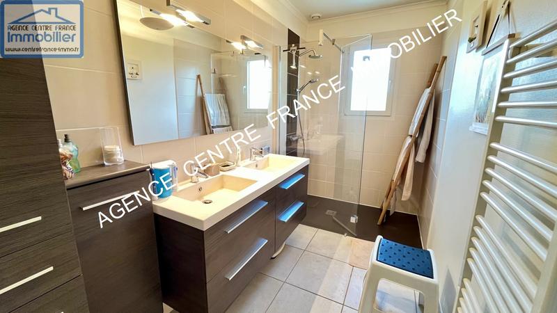 Maison - 98 m² - 5 pièces