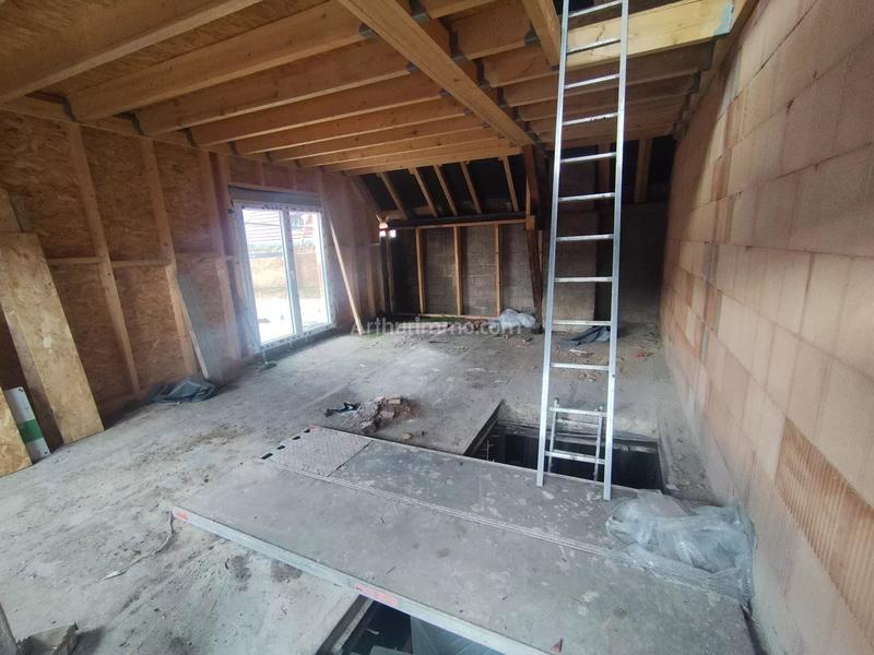 Maison - 93 m² - 5 pièces