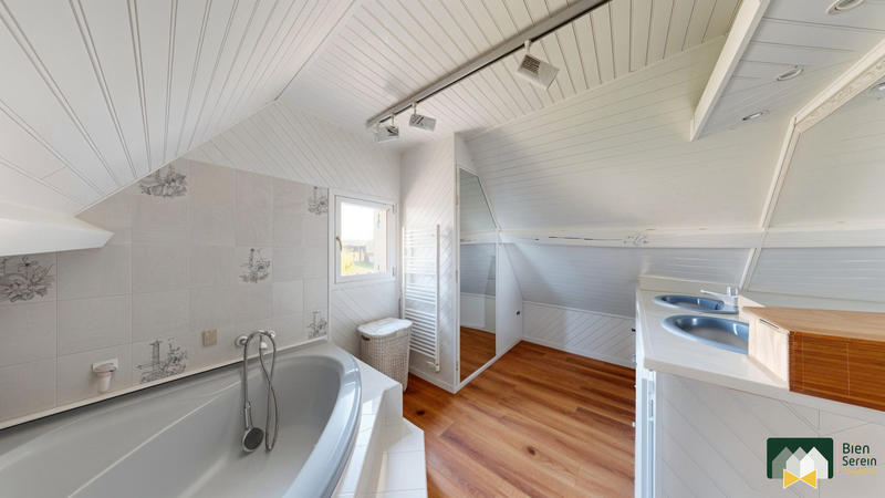 Maison - 117 m² - 5 pièces