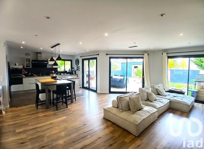 Maison - 177 m² - 7 pièces