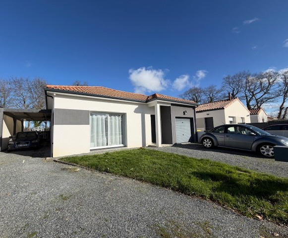 Maison - 94 m² - 5 pièces