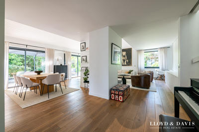 Maison - 326 m² - 8 pièces