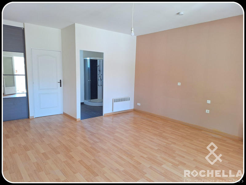 Maison - 220 m² - 8 pièces