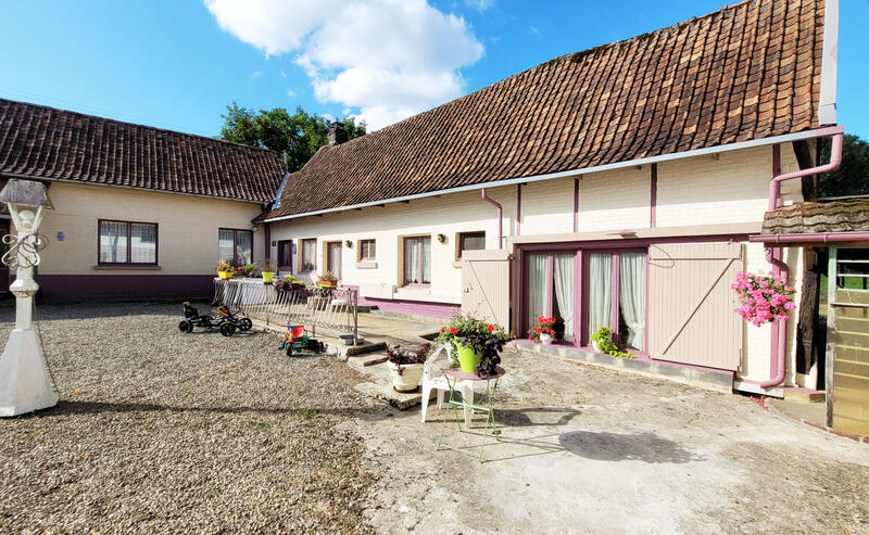 Maison - 376 m² - 15 pièces