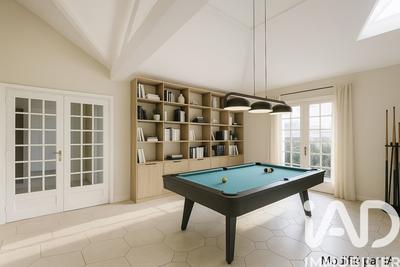 Maison - 210 m² - 6 pièces