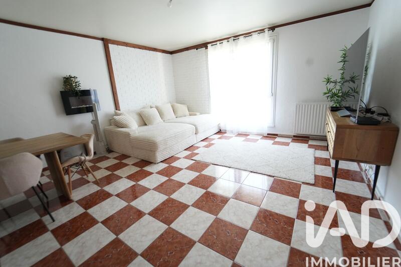 Appartement - 90 m² - 4 pièces