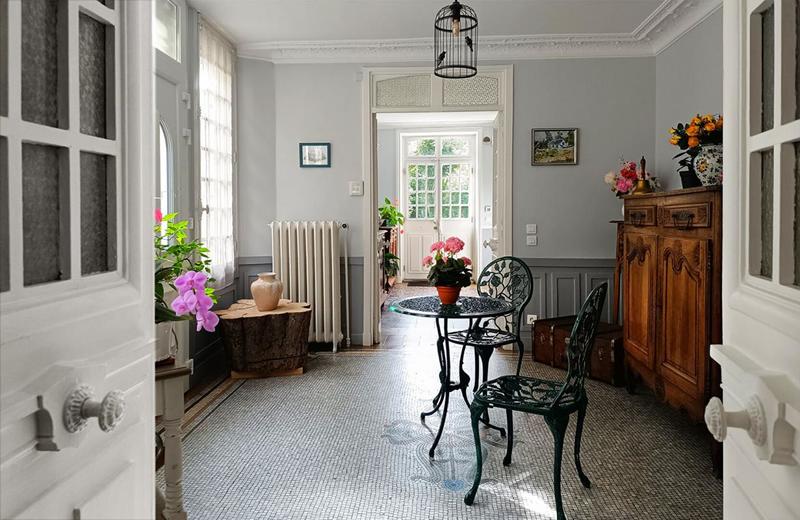 Maison - 300 m² - 12 pièces