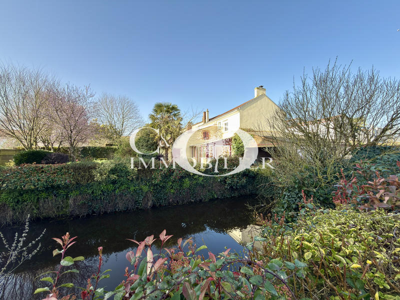 Maison - 90 m² - 4 pièces