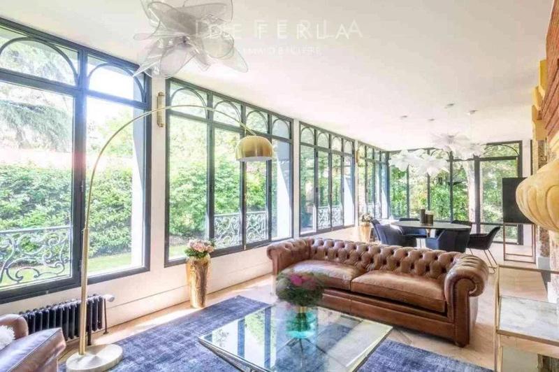 Maison - 276 m² - 8 pièces