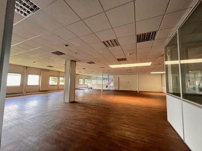 Bureau - 955 m²