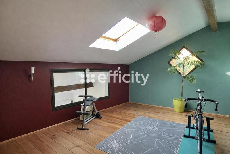 Maison - 209 m² - 5 pièces