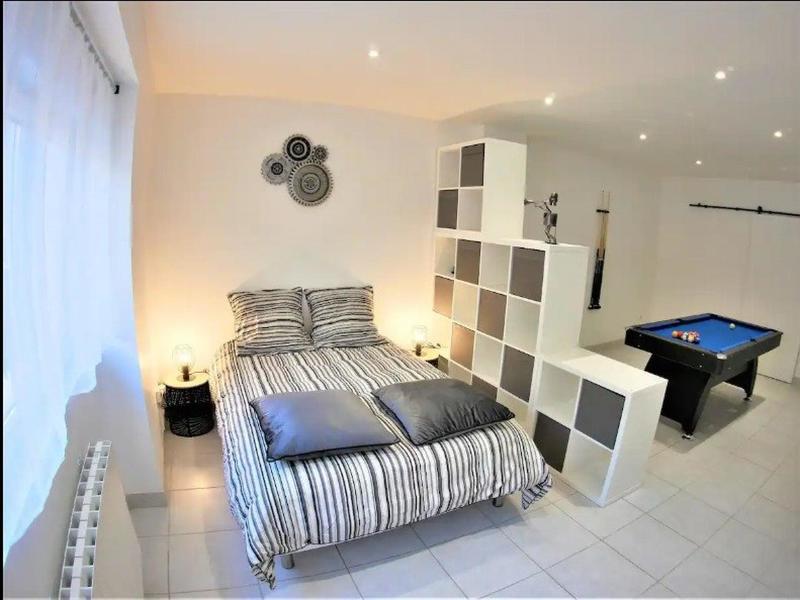 Local commercial - 93 m² - 4 pièces