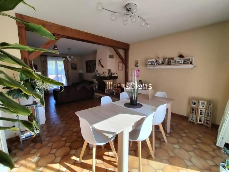 Maison - 121 m² - 6 pièces