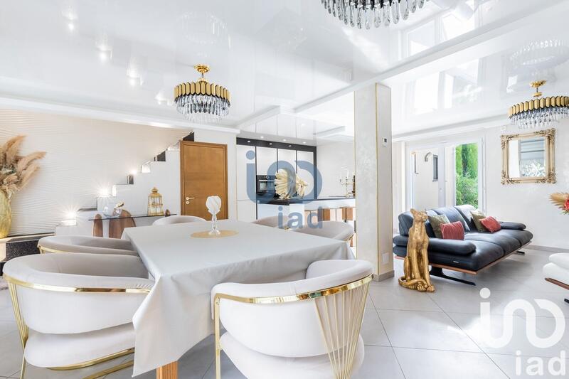 Maison - 142 m² - 6 pièces