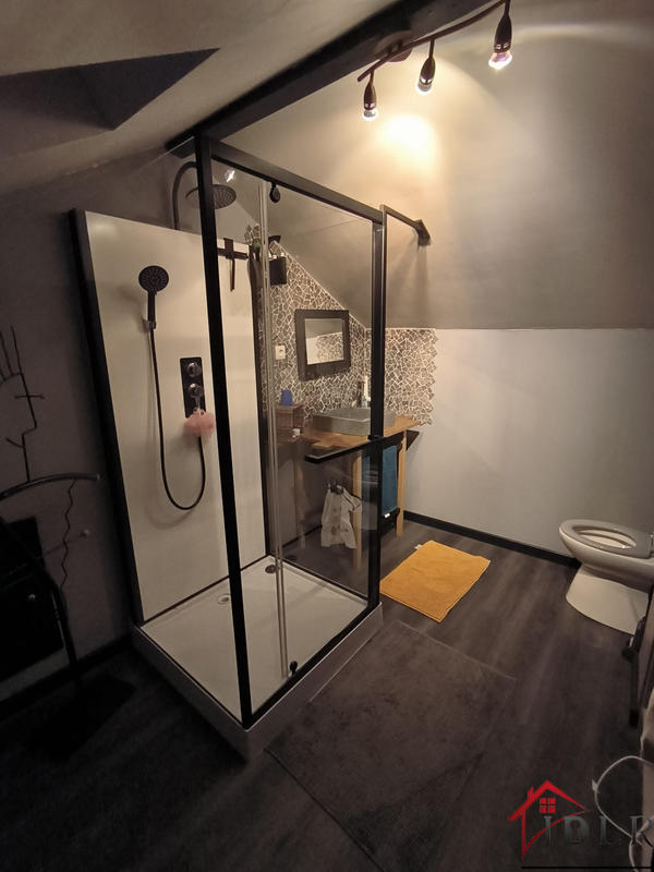 Maison - 195 m² - 7 pièces