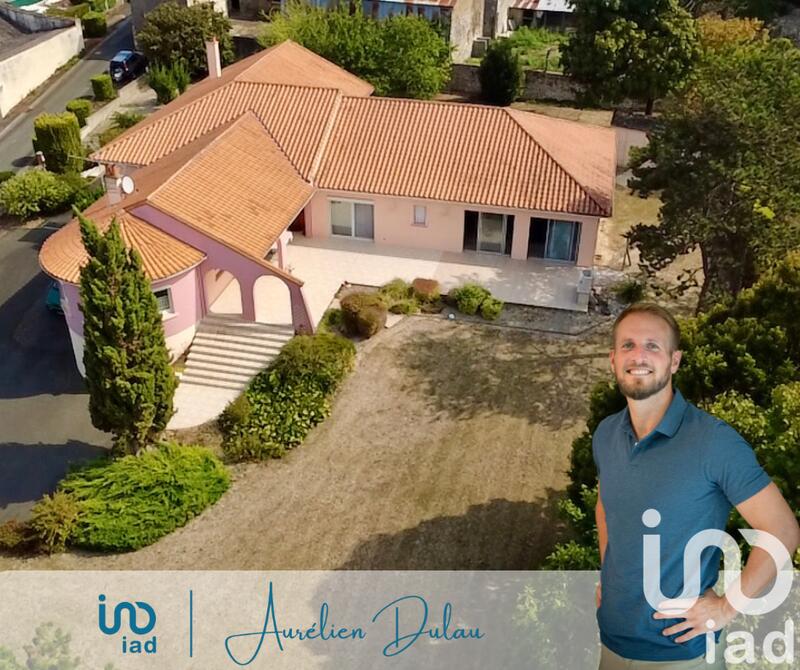 Maison - 223 m² - 6 pièces