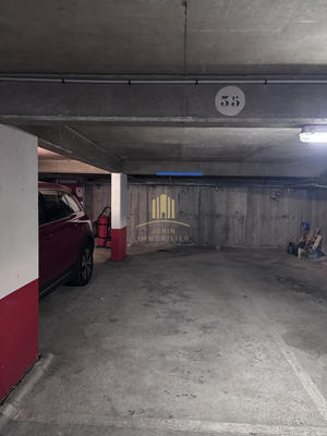 Parking / Garage