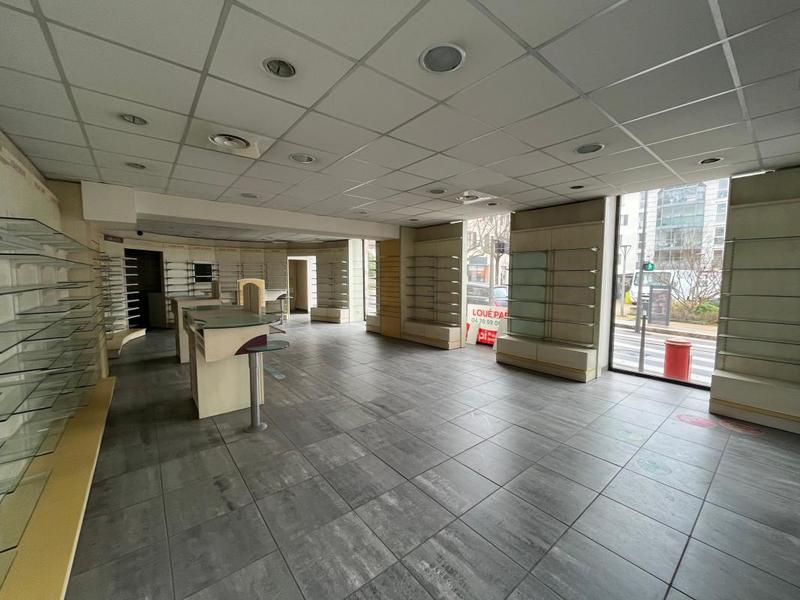 Local commercial - 128 m²