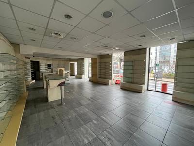 Local commercial - 128 m²