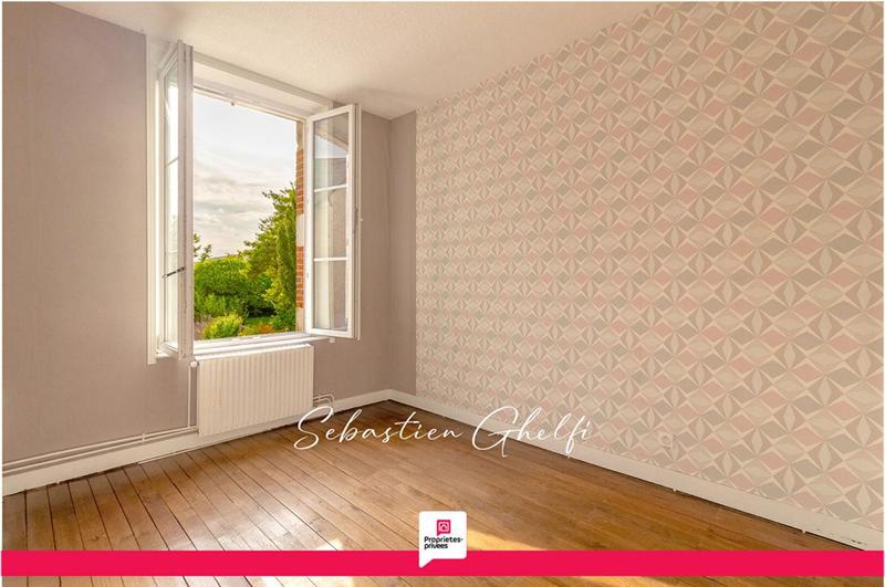 Maison - 572 m² - 7 pièces