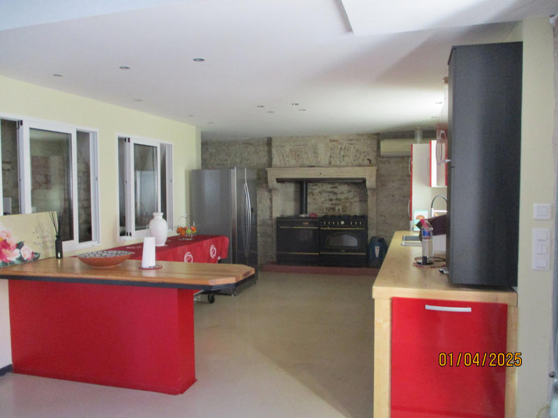 Maison - 200 m² - 7 pièces