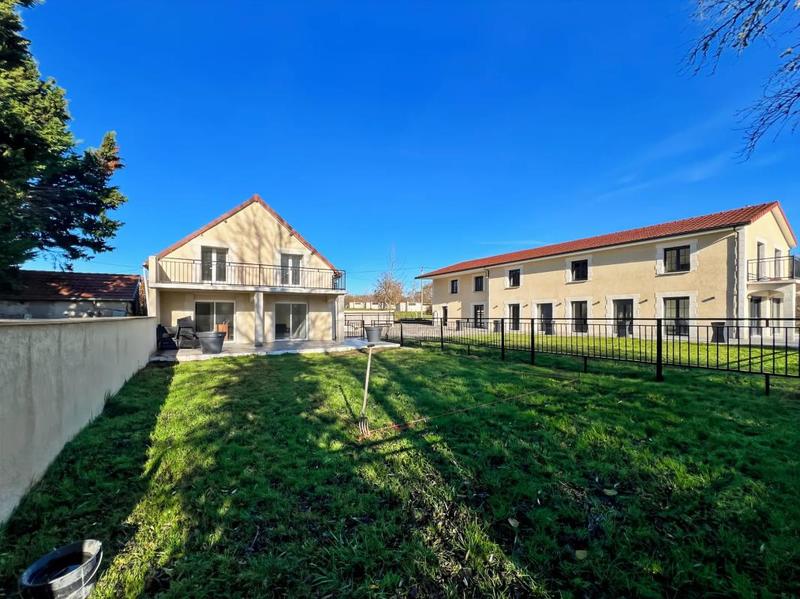 Propriété - 390 m² - 12 pièces