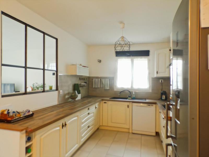 Villa - 90 m² - 4 pièces