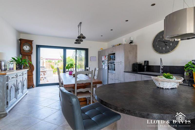 Maison contemporaine - 180 m² - 6 pièces